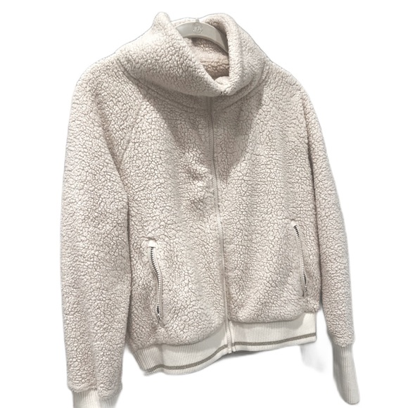 #40 Athleta “Cloud” Sherpa Jacket W/ Full Zip, Pockets & Mock Neck - Picture 5 of 11